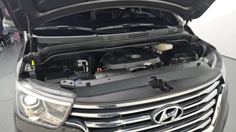 Hyundai Grand Starex