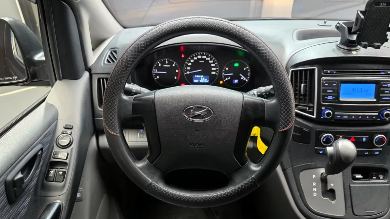 Hyundai Grand Starex