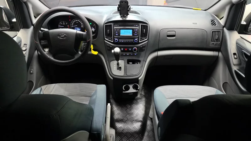 Hyundai Grand Starex