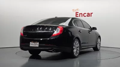 Lincoln MKS