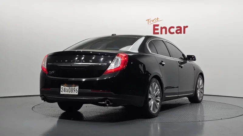 Lincoln MKS