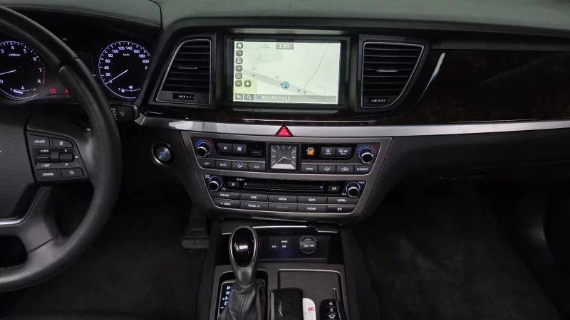 Hyundai Genesis