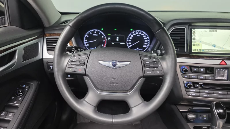 Hyundai Genesis