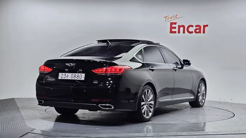 Hyundai Genesis