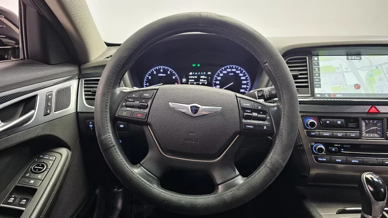Hyundai Genesis