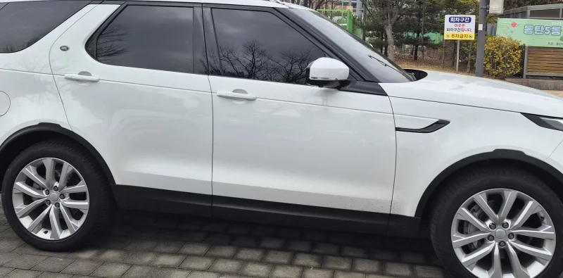 Land Rover DISCOVERY