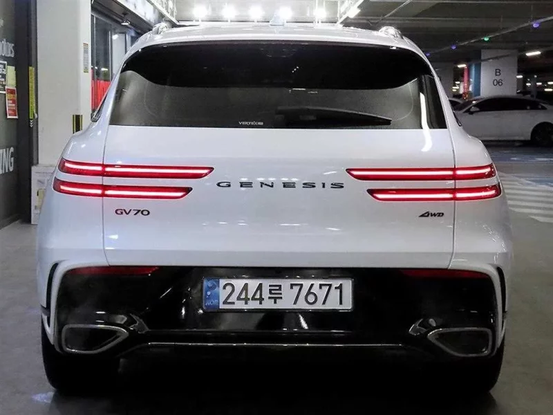 Genesis GV70