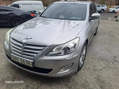 Hyundai Genesis