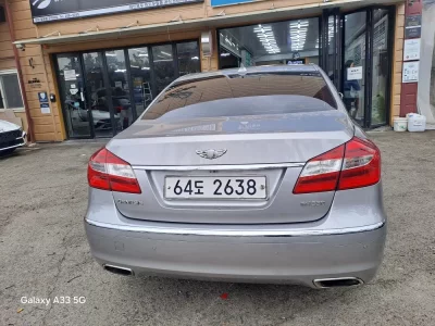Hyundai Genesis