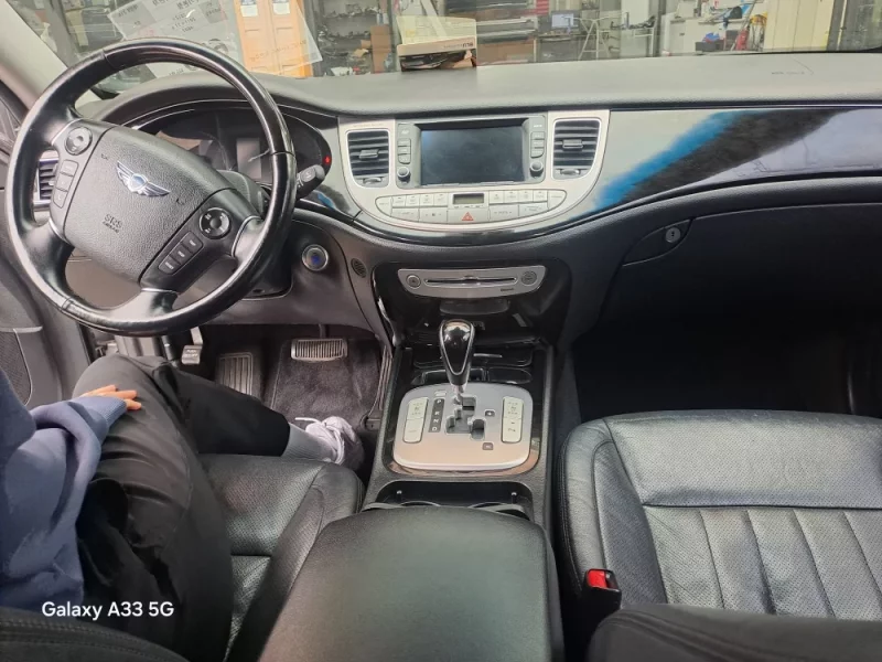 Hyundai Genesis