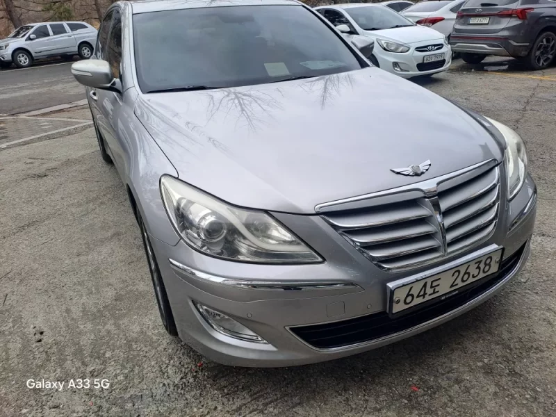 Hyundai Genesis