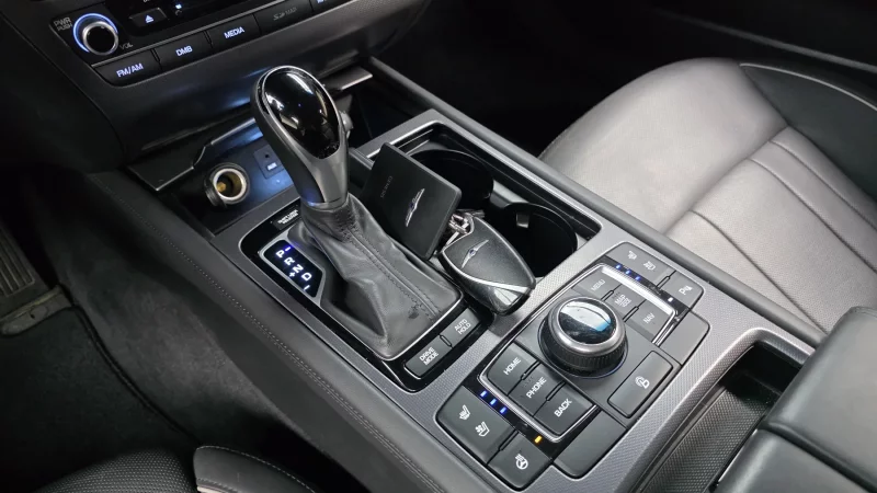 Hyundai Genesis