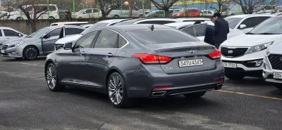 Hyundai Genesis
