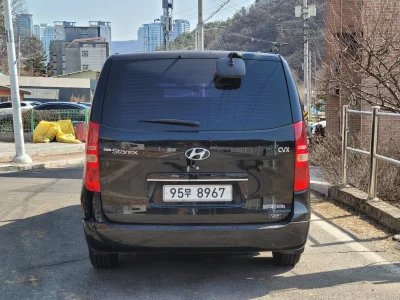 Hyundai Starex