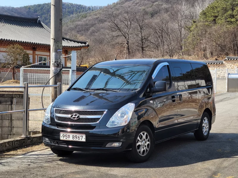 Hyundai Starex