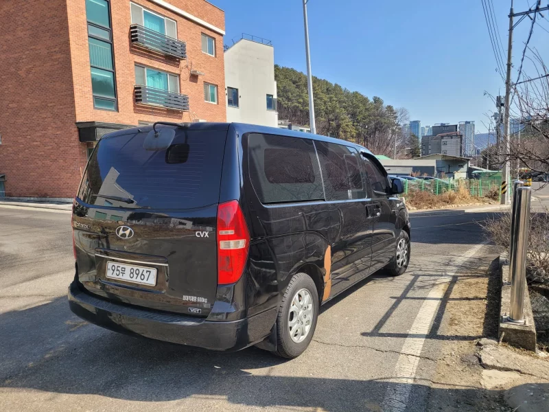 Hyundai Starex