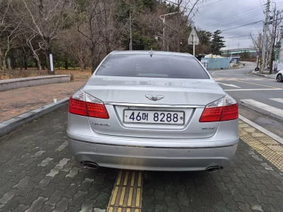 Hyundai Genesis