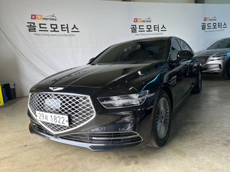 Genesis G90