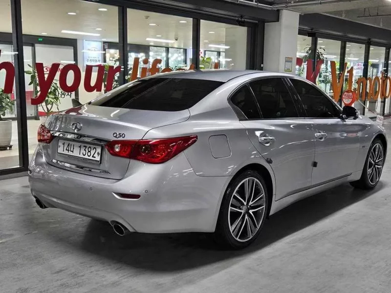 Infiniti Q50