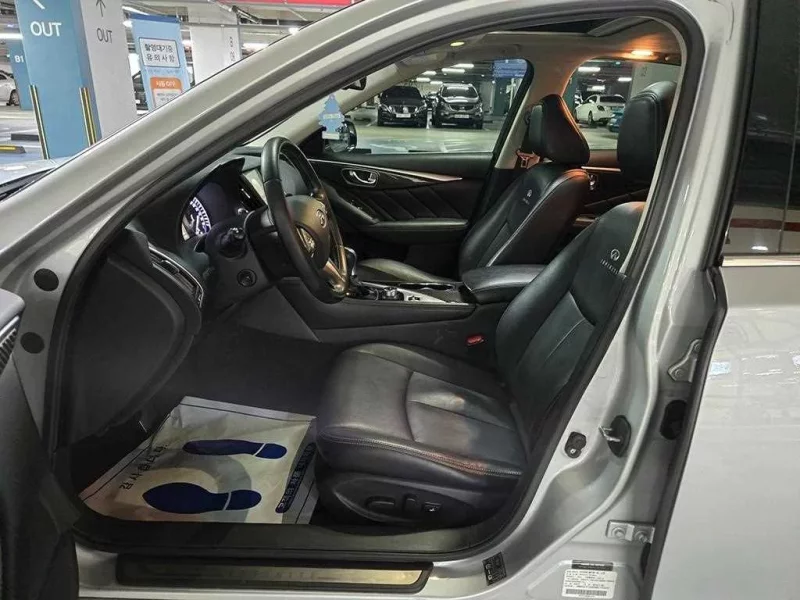Infiniti Q50