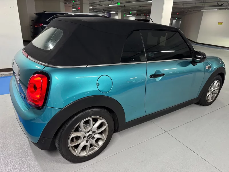 MINI Cooper Convertible