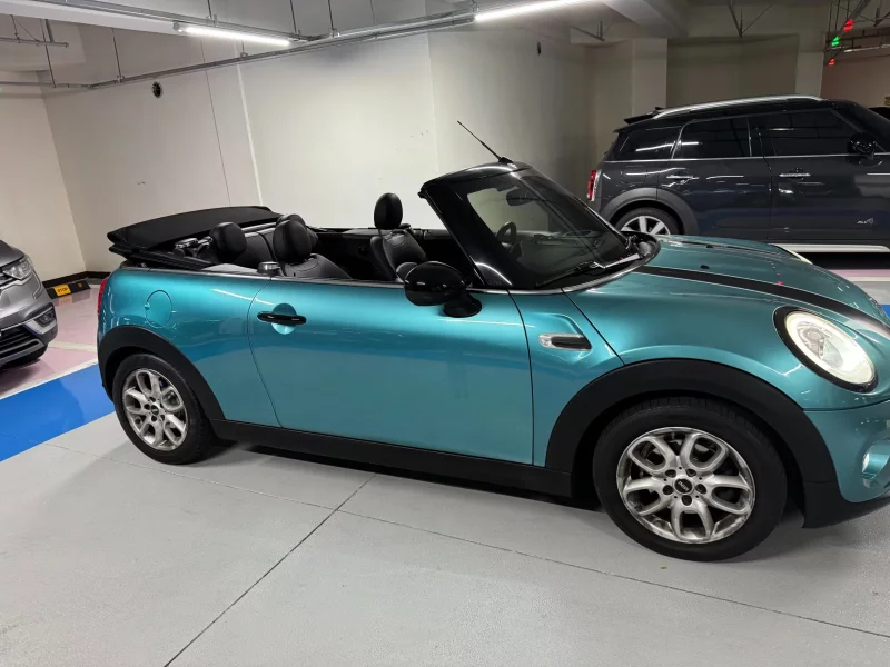 MINI Cooper Convertible