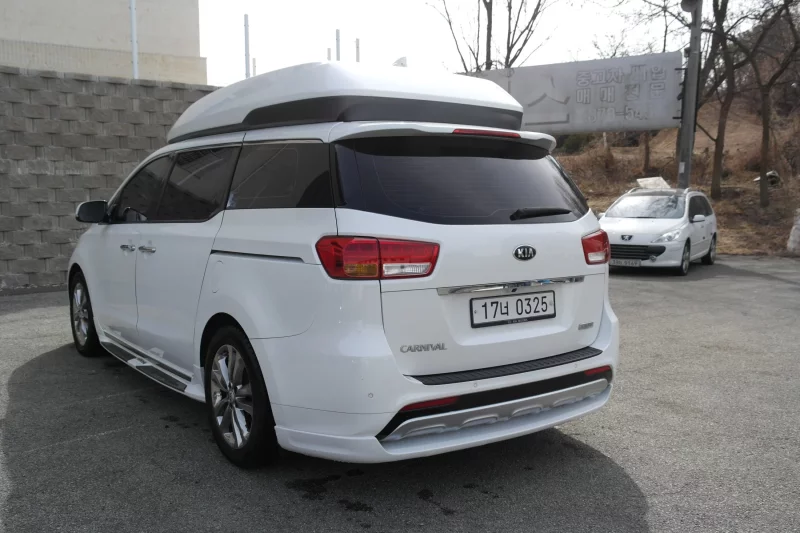 Kia Carnival