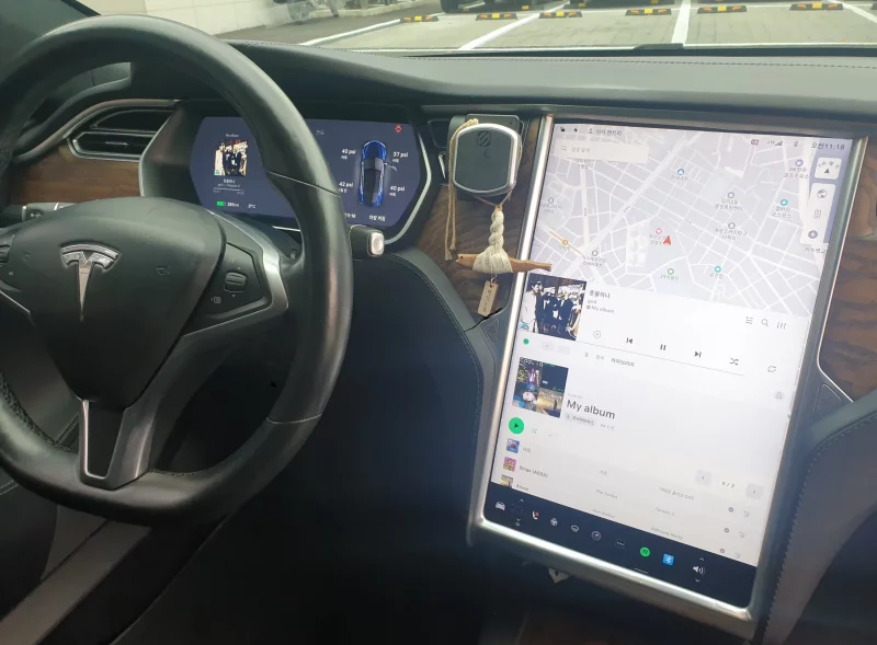 Tesla MODEL S