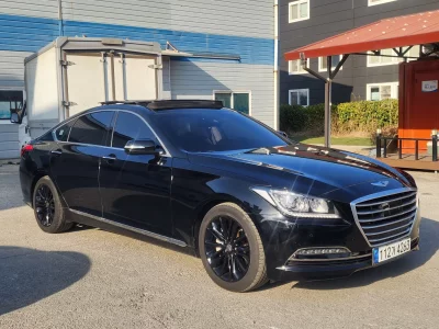 Hyundai Genesis