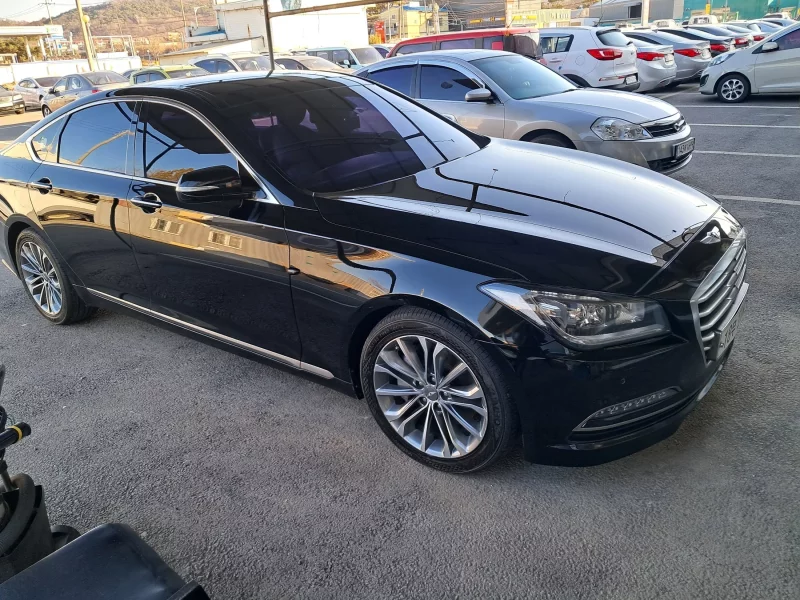 Hyundai Genesis