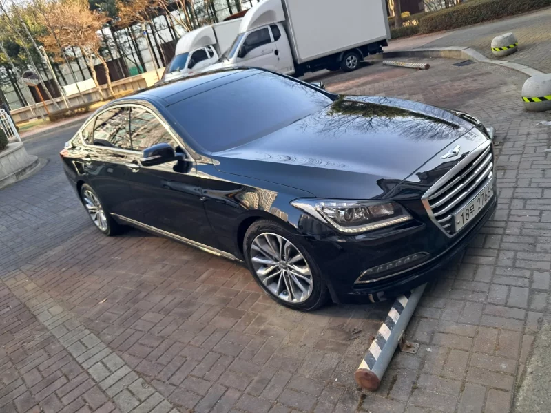 Hyundai Genesis