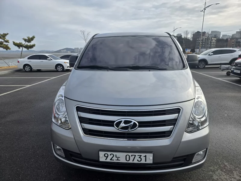 Hyundai Starex