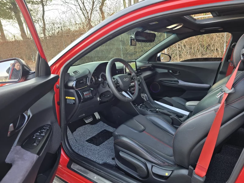 Hyundai Veloster