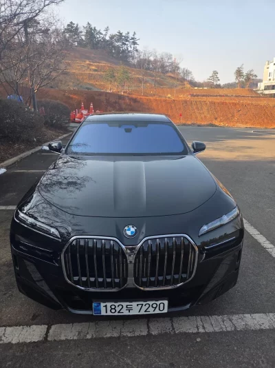 BMW 7-Series