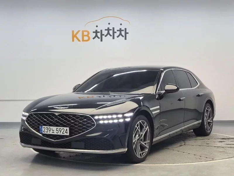Genesis G90