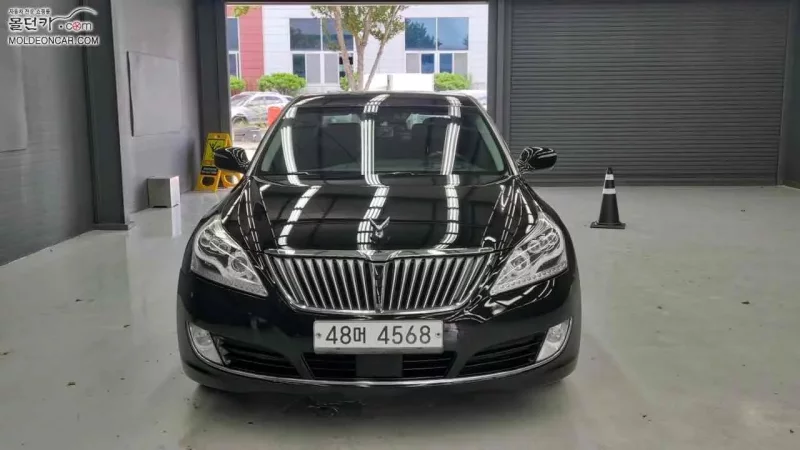 Hyundai Equus