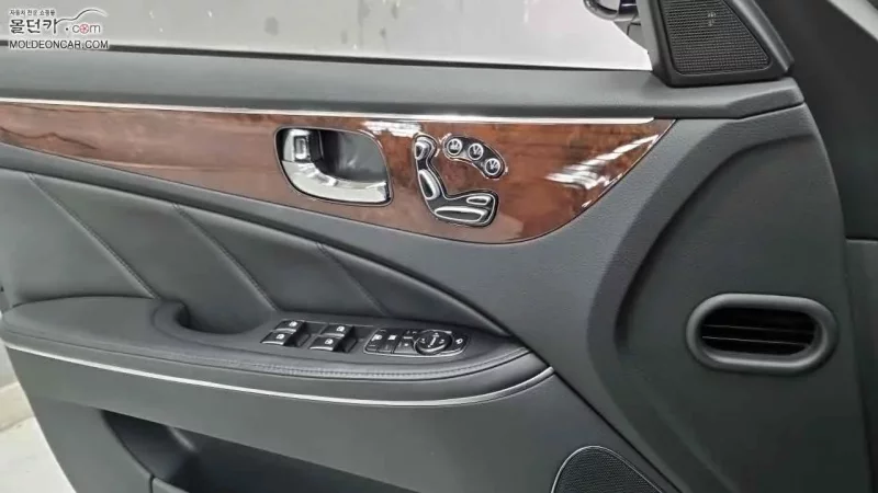 Hyundai Equus