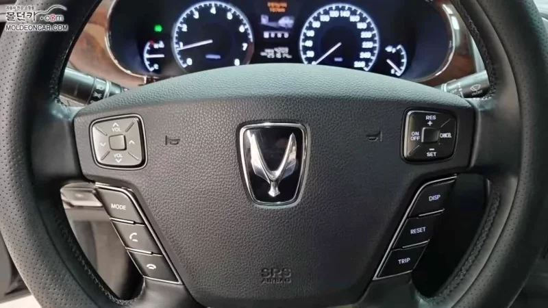 Hyundai Equus