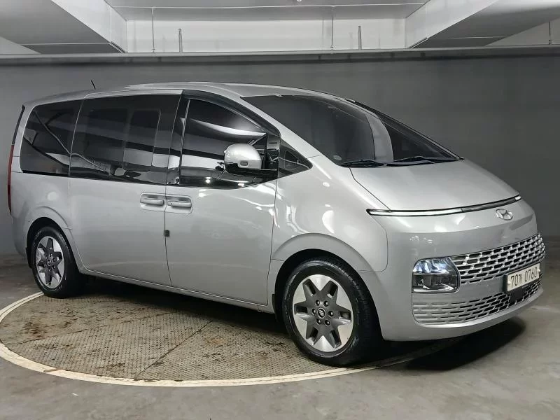 Hyundai Staria