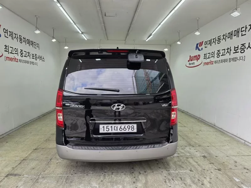 Hyundai Starex