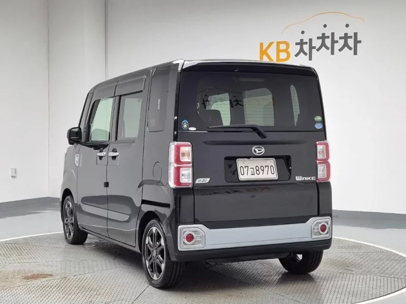 Daihatsu WAKE