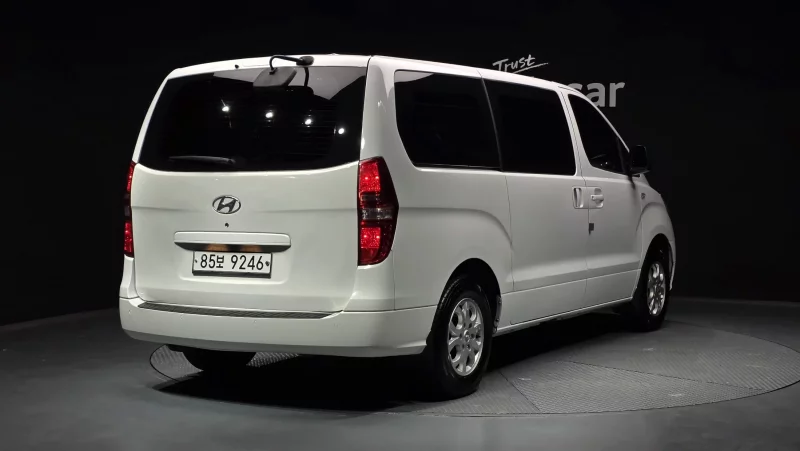 Hyundai Grand Starex