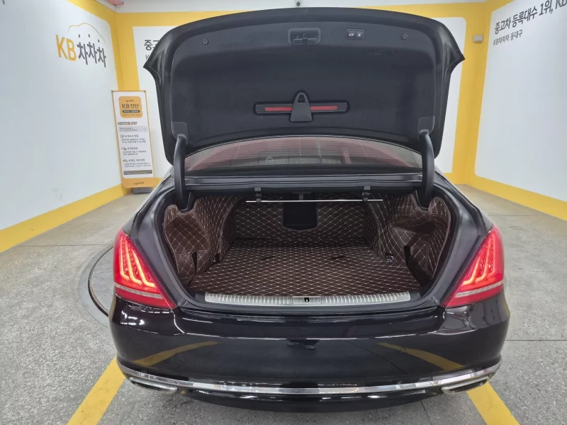 Genesis EQ900