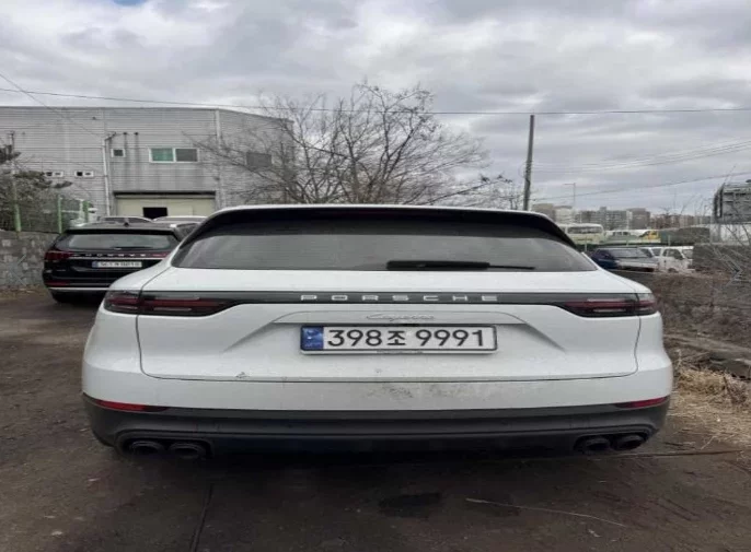 Porsche CAYENNE