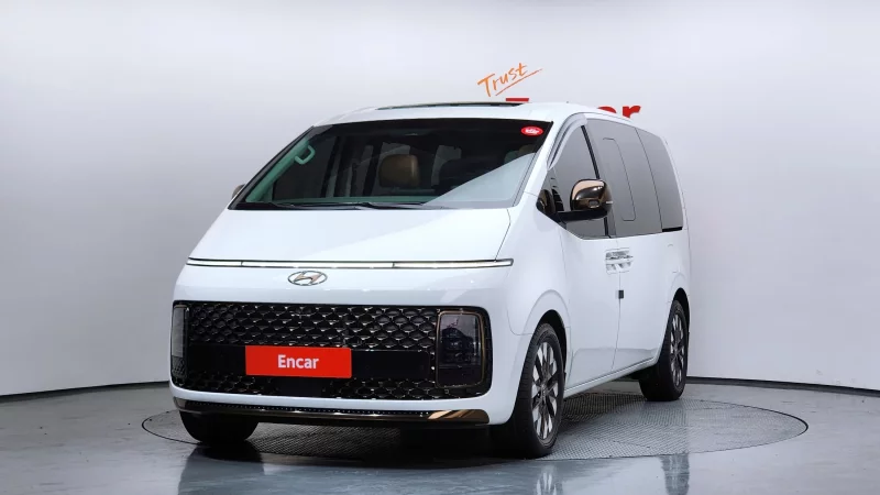 Hyundai Staria