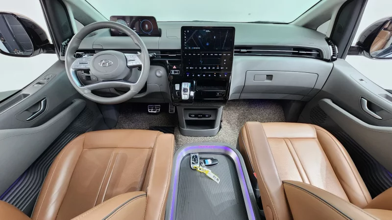 Hyundai Staria