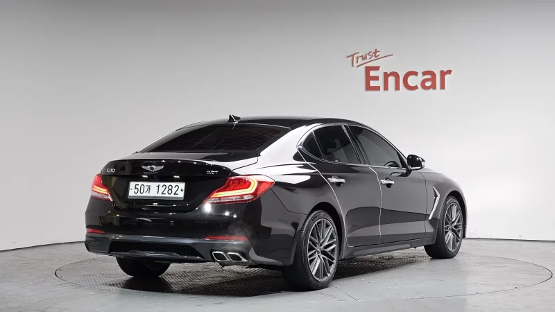 Genesis G70