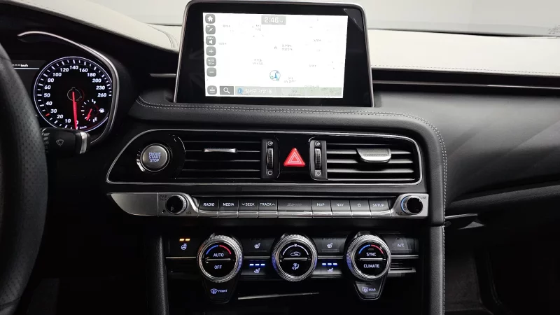 Genesis G70