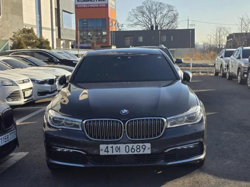 BMW 7-Series