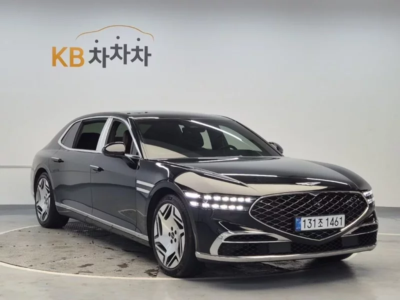 Genesis G90